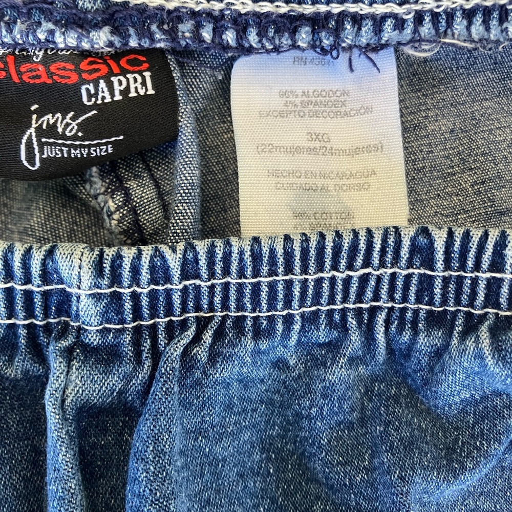 Just My Size Denim Classic Capri with Elastic Waist size 22w - Picture 2 of 6